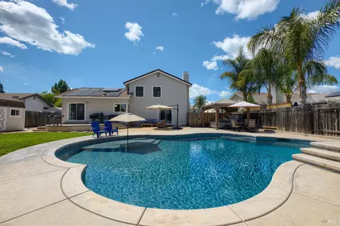 307 Flagstone Ct, Vacaville, CA 95687