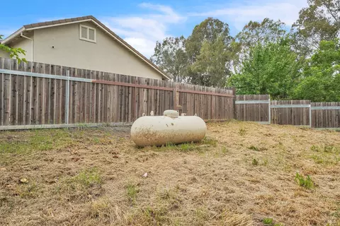 Exterior - 8304 Shadi Ln, Winters, CA 95694 photo 34 of 38