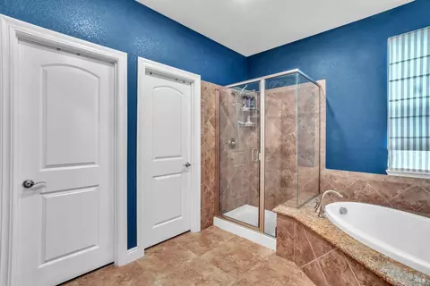 Bath - 8304 Shadi Ln, Winters, CA 95694 photo 5 of 8