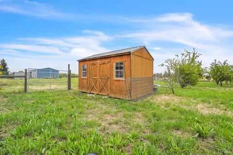 Exterior - 8304 Shadi Ln, Winters, CA 95694 photo 37 of 38