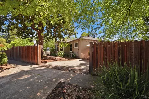 231 Talbot Ave, Santa Rosa, CA 95405