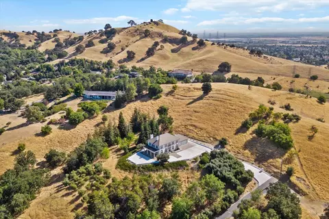 View/Area - 4119 Campini Estates Dr, Vacaville, CA 95688 photo 2 of 4