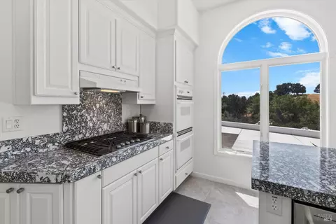 Kitchen - 4119 Campini Estates Dr, Vacaville, CA 95688 photo 3 of 8