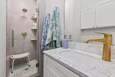 Bath - 4119 Campini Estates Dr, Vacaville, CA 95688 photo 4 of 11