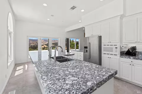 Kitchen - 4119 Campini Estates Dr, Vacaville, CA 95688 photo 4 of 8