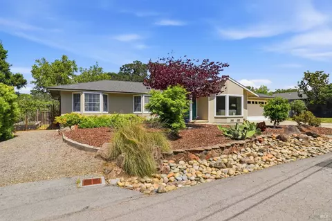 20 Pillsbury Ln, Novato, CA 94947