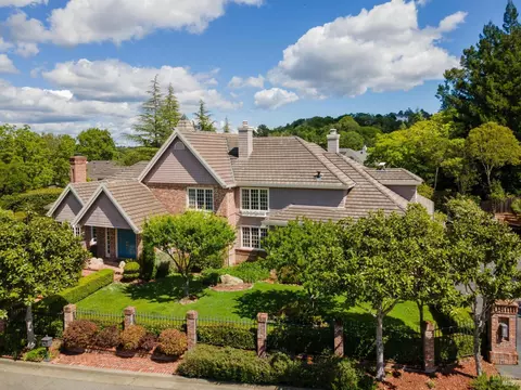 13 W Brooke Dr, Novato, CA 94947