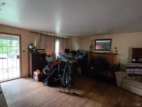 Living - 626 Rollingwood Dr, Vallejo, CA 94591 photo 1 of 3