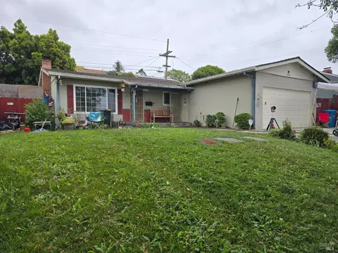 Exterior - 626 Rollingwood Dr, Vallejo, CA 94591 photo 2 of 3