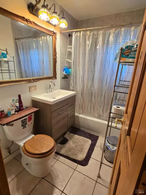 Bath - 626 Rollingwood Dr, Vallejo, CA 94591 photo 1 of 1