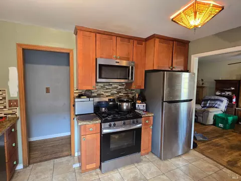 Kitchen - 626 Rollingwood Dr, Vallejo, CA 94591 photo 2 of 4