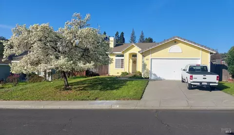 361 Hilltop Ct, Vacaville, CA 95688
