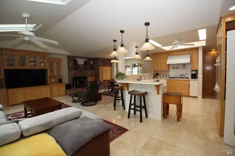 Kitchen - 875 Sievers Way, Dixon, CA 95620 photo 2 of 4