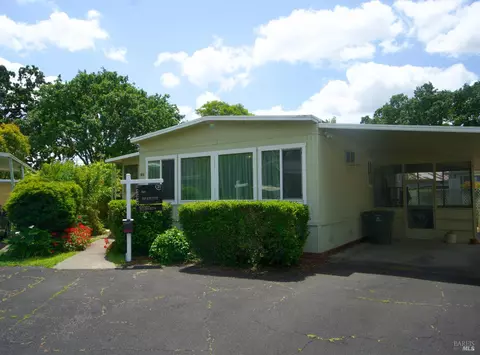 60 Colonial Park Dr, Santa Rosa, CA 95403