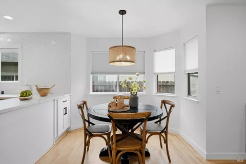 Dining - 6183 Marsi Ct, Windsor, CA 95492 photo 4 of 5