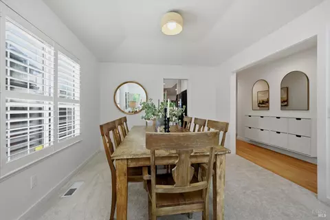 Dining - 6183 Marsi Ct, Windsor, CA 95492 photo 2 of 5