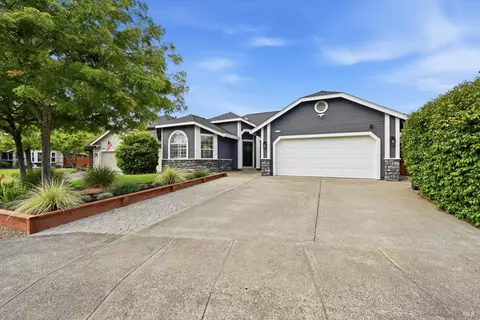 Exterior - 6183 Marsi Ct, Windsor, CA 95492 photo 4 of 11