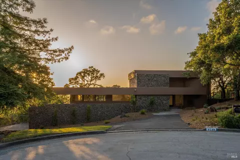 4749 Westline Ct, Santa Rosa, CA 95405