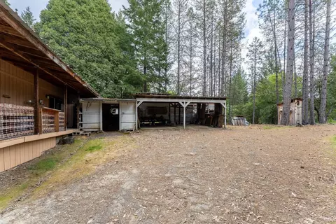 Exterior - 28655 N Highway 101 Hwy, Willits, CA 95490 photo 12 of 21