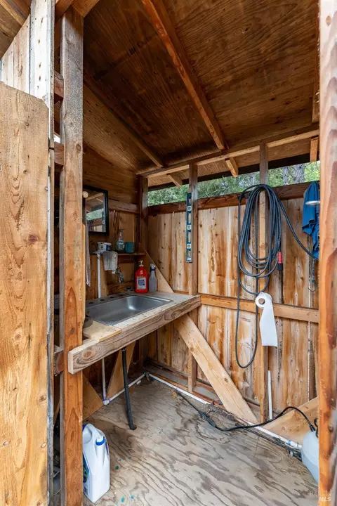 Bath - 28655 N Highway 101 Hwy, Willits, CA 95490 photo 2 of 3