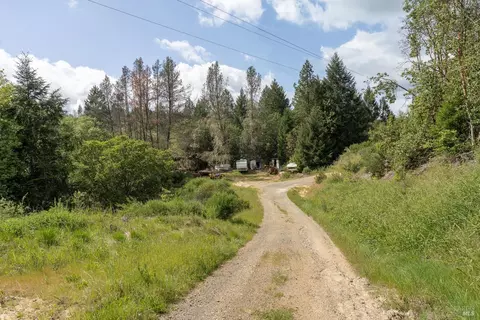 Exterior - 28655 N Highway 101 Hwy, Willits, CA 95490 photo 17 of 21