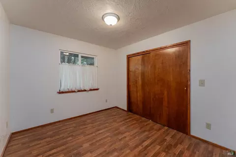 Bedroom - 28655 N Highway 101 Hwy, Willits, CA 95490 photo 2 of 2