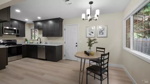 2495 Carnation Dr, Fairfield, CA 94533 photo 12