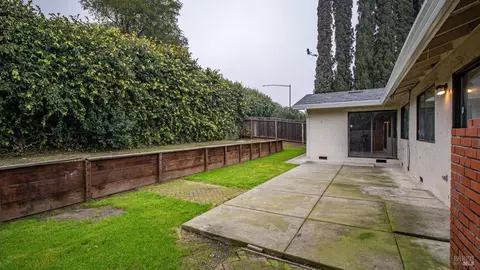2495 Carnation Dr, Fairfield, CA 94533 photo 33