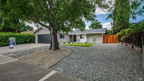 2495 Carnation Dr, Fairfield, CA 94533 photo 5