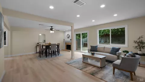2495 Carnation Dr, Fairfield, CA 94533 photo 7