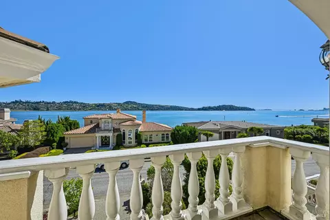View/Area - 17 Heron Dr, Mill Valley, CA 94941 photo 4 of 11