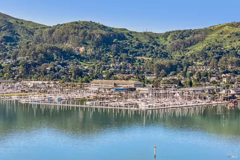 View/Area - 17 Heron Dr, Mill Valley, CA 94941 photo 9 of 11