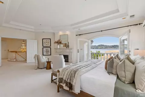 Bedroom - 17 Heron Dr, Mill Valley, CA 94941 photo 2 of 5