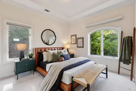 Bedroom - 17 Heron Dr, Mill Valley, CA 94941 photo 4 of 5
