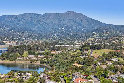 View/Area - 17 Heron Dr, Mill Valley, CA 94941 photo 6 of 11