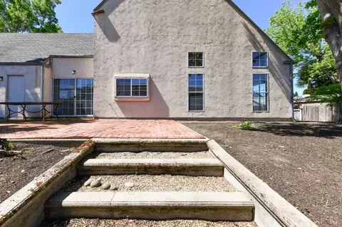 Exterior - 26 Lloyd Ct, Napa, CA 94558 photo 12 of 14