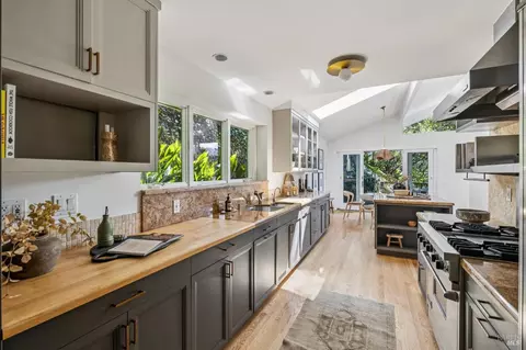 Kitchen - 115 Manor Dr, Mill Valley, CA 94941 photo 2 of 8
