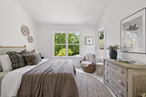 Bedroom - 115 Manor Dr, Mill Valley, CA 94941 photo 3 of 5