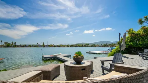196 Caribe Isle, Novato, CA 94949
