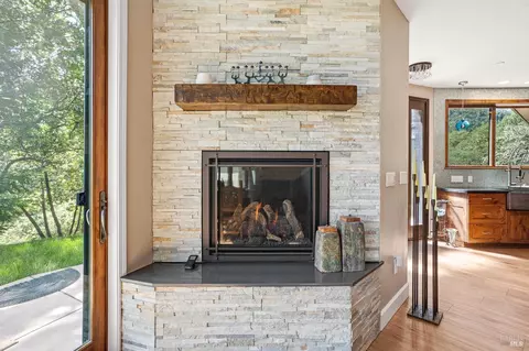 Entry Way - 850 Doolan Canyon Dr, Ukiah, CA 95482 photo 1 of 6