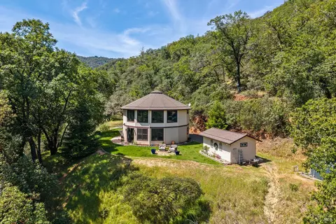 850 Doolan Canyon Dr, Ukiah, CA 95482