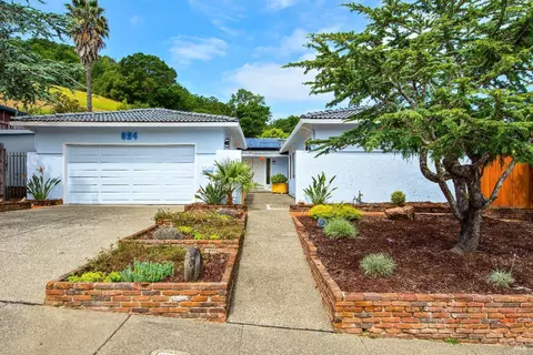 854 Butternut Dr, San Rafael, CA 94903