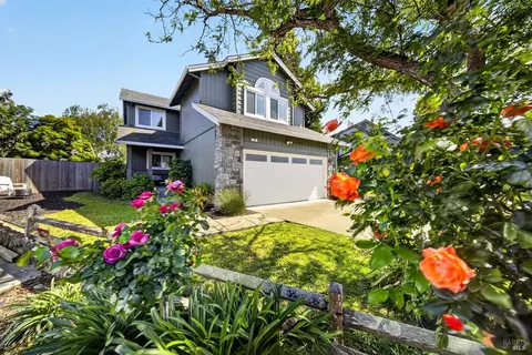26 Jason Ct, Petaluma, CA 94954