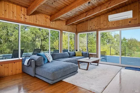 Living - 2291 Westside Rd, Healdsburg, CA 95448 photo 1 of 1