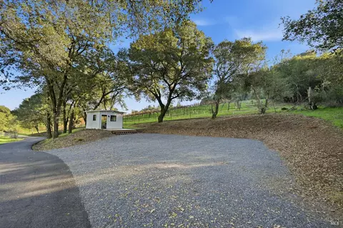 Exterior - 2291 Westside Rd, Healdsburg, CA 95448 photo 8 of 9
