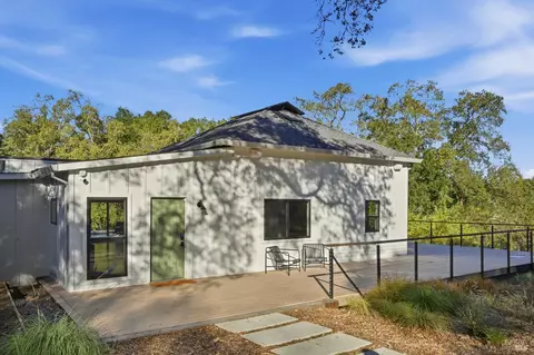 Exterior - 2291 Westside Rd, Healdsburg, CA 95448 photo 3 of 9