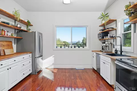 Kitchen - 2291 Westside Rd, Healdsburg, CA 95448 photo 1 of 1