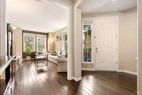 Entry Way - 6671 Chalk Hill Ln, Vallejo, CA 94591 photo 2 of 7