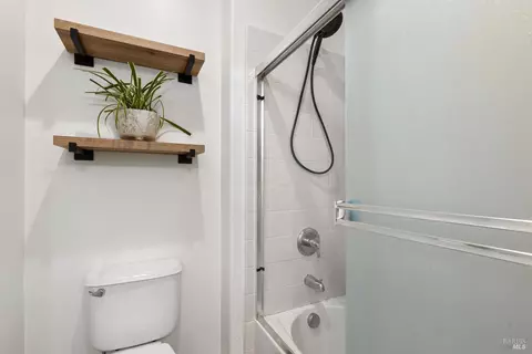 Bath - 6671 Chalk Hill Ln, Vallejo, CA 94591 photo 7 of 7