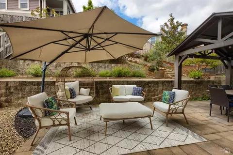 Exterior - 6671 Chalk Hill Ln, Vallejo, CA 94591 photo 7 of 12
